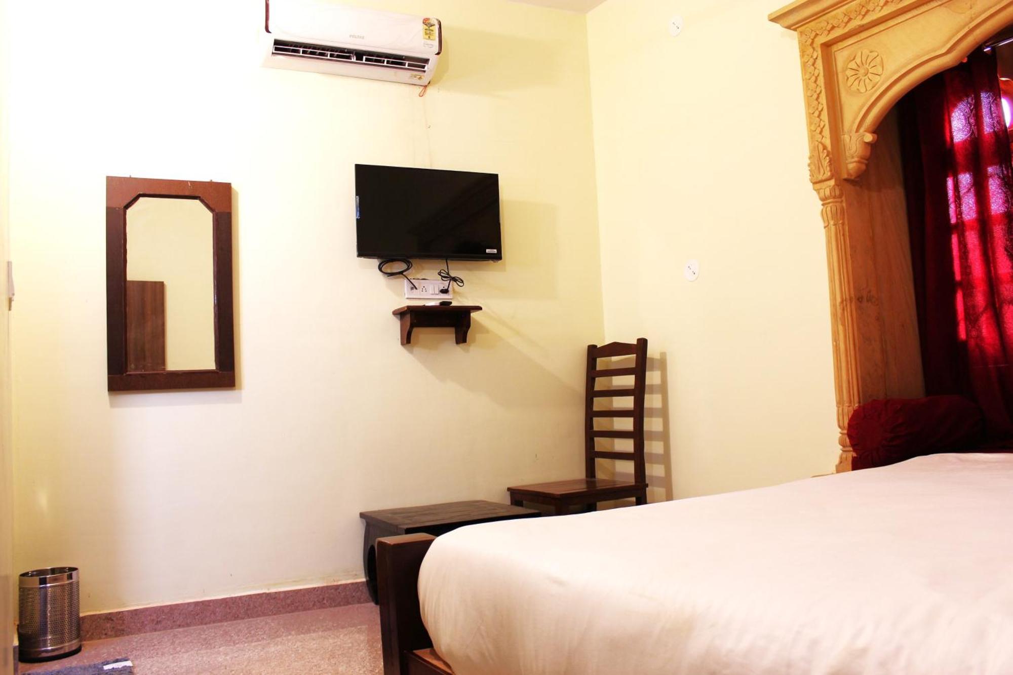 Relax Inn Jaisalmer Buitenkant foto
